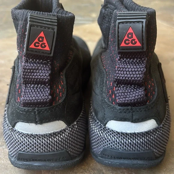 Nike ACG Ruckel Ridge Shoes - Picture 9 of 15